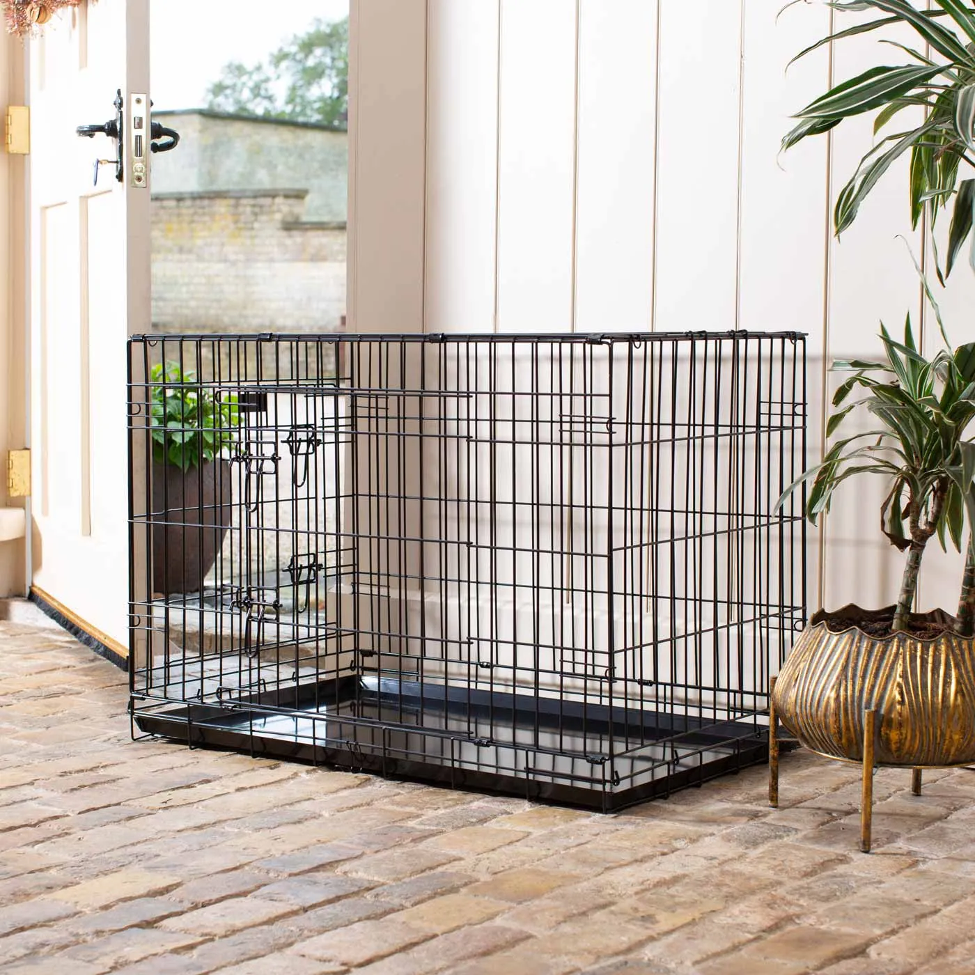 Heavy Duty Deluxe Dog Crate in Black by Lords & Labradors