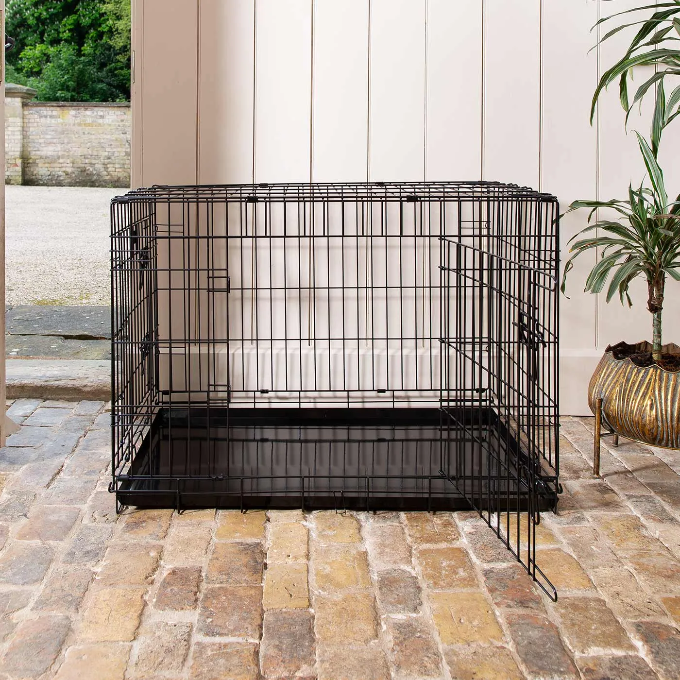 Heavy Duty Deluxe Dog Crate in Black by Lords & Labradors