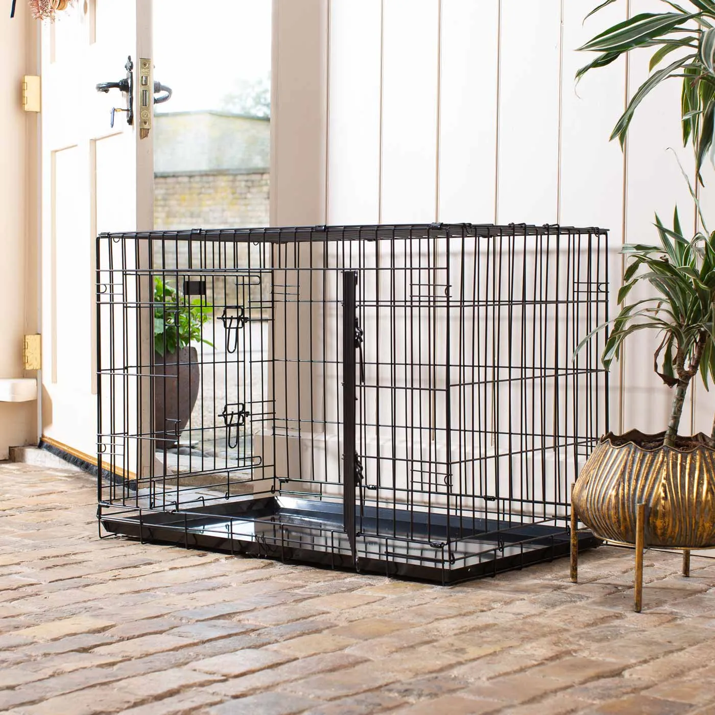 Heavy Duty Deluxe Dog Crate in Black by Lords & Labradors