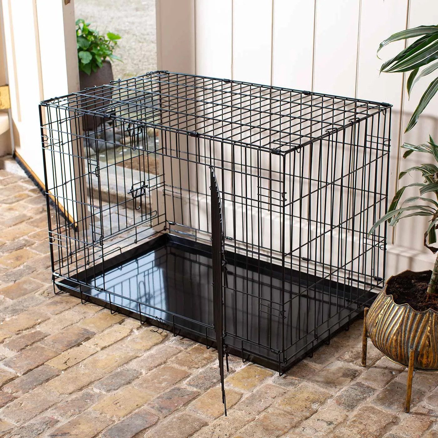 Heavy Duty Deluxe Dog Crate in Black by Lords & Labradors