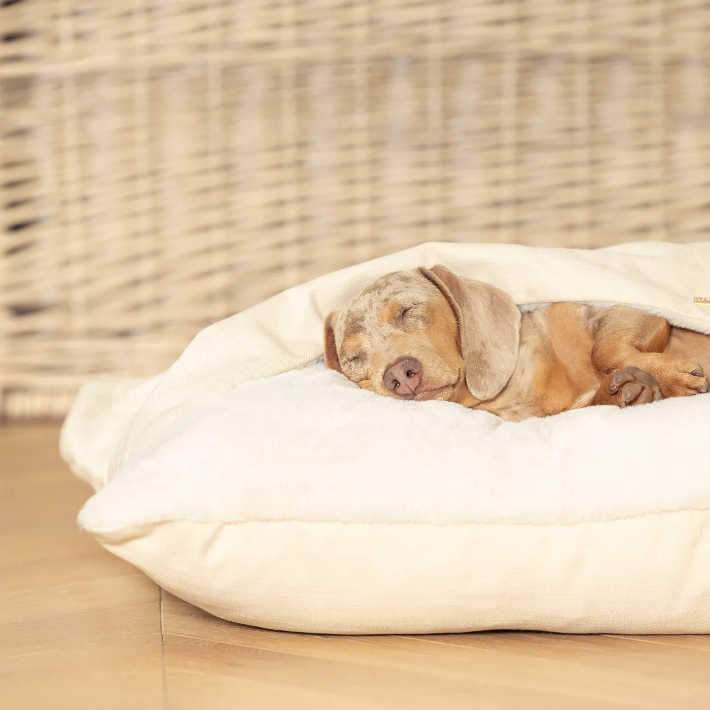 Sleepy Burrows Bed With Removable Cover in Savanna Bone by Lords & Labradors